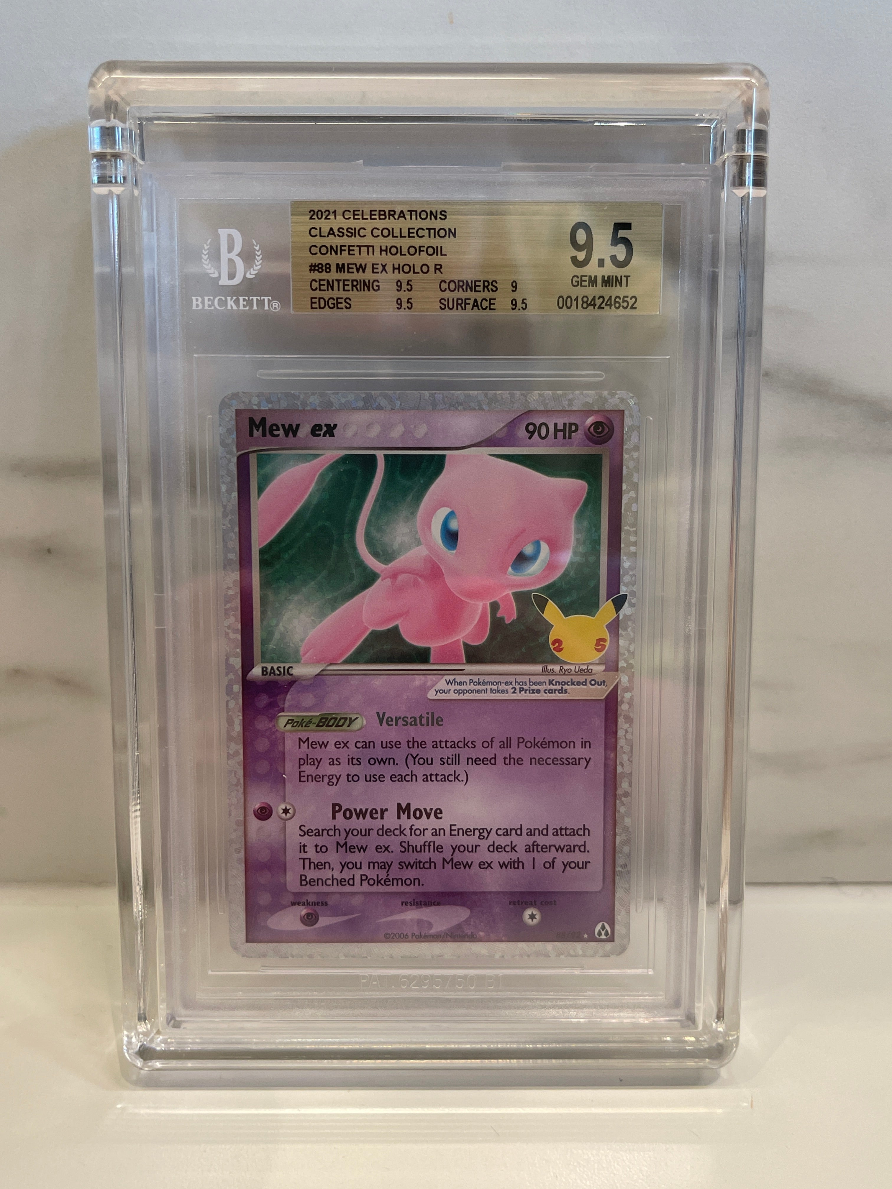 1 Slot Vertical Graded Acrylic Case (PSA/BGS/CGC)