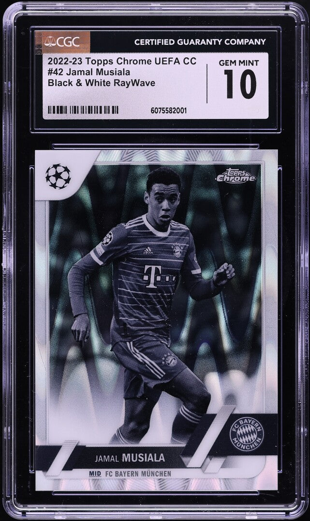 2022-23 Topps Chrome UEFA CC Black & White RayWave Jamal Musiala #42 CGC 10